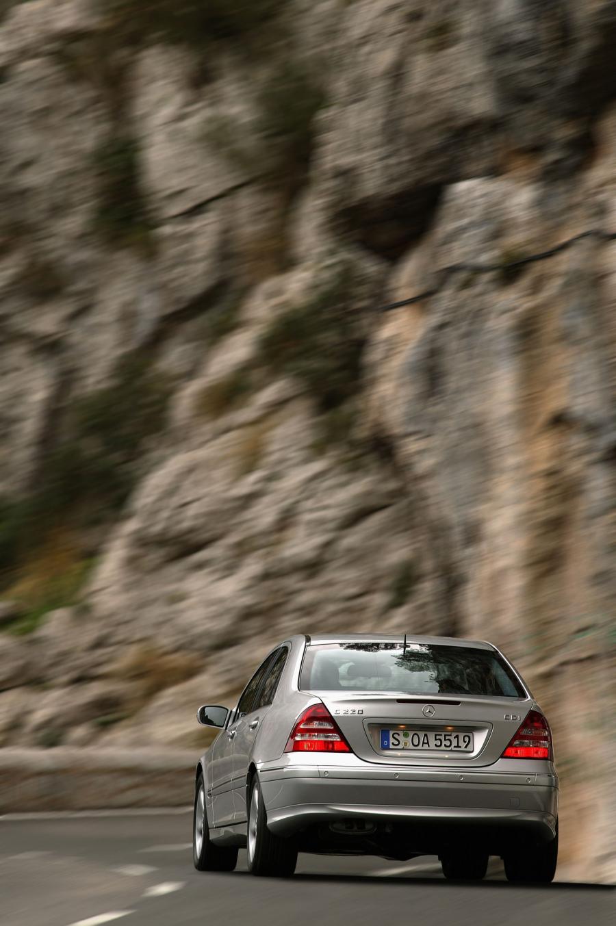  Mercedes-Benz C-Class 2004 года  (фото 70 из 88)